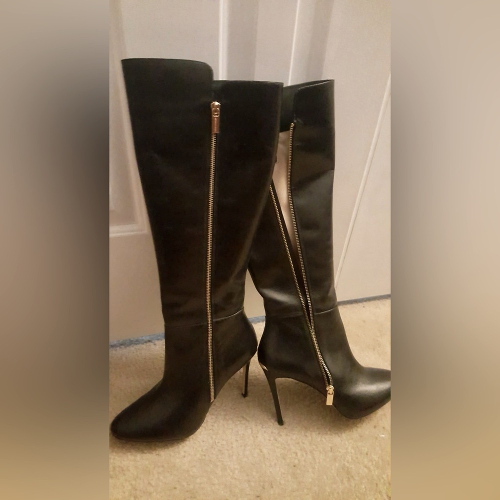 Michael Kors Leather Clara Knee High stiletto Boot Size 9 - Picture 3 of 9